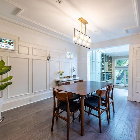 Double Bedroom On Up Or 3 Bedrooms In Basement Near Eglinton Subway Station Торонто Екстериор снимка